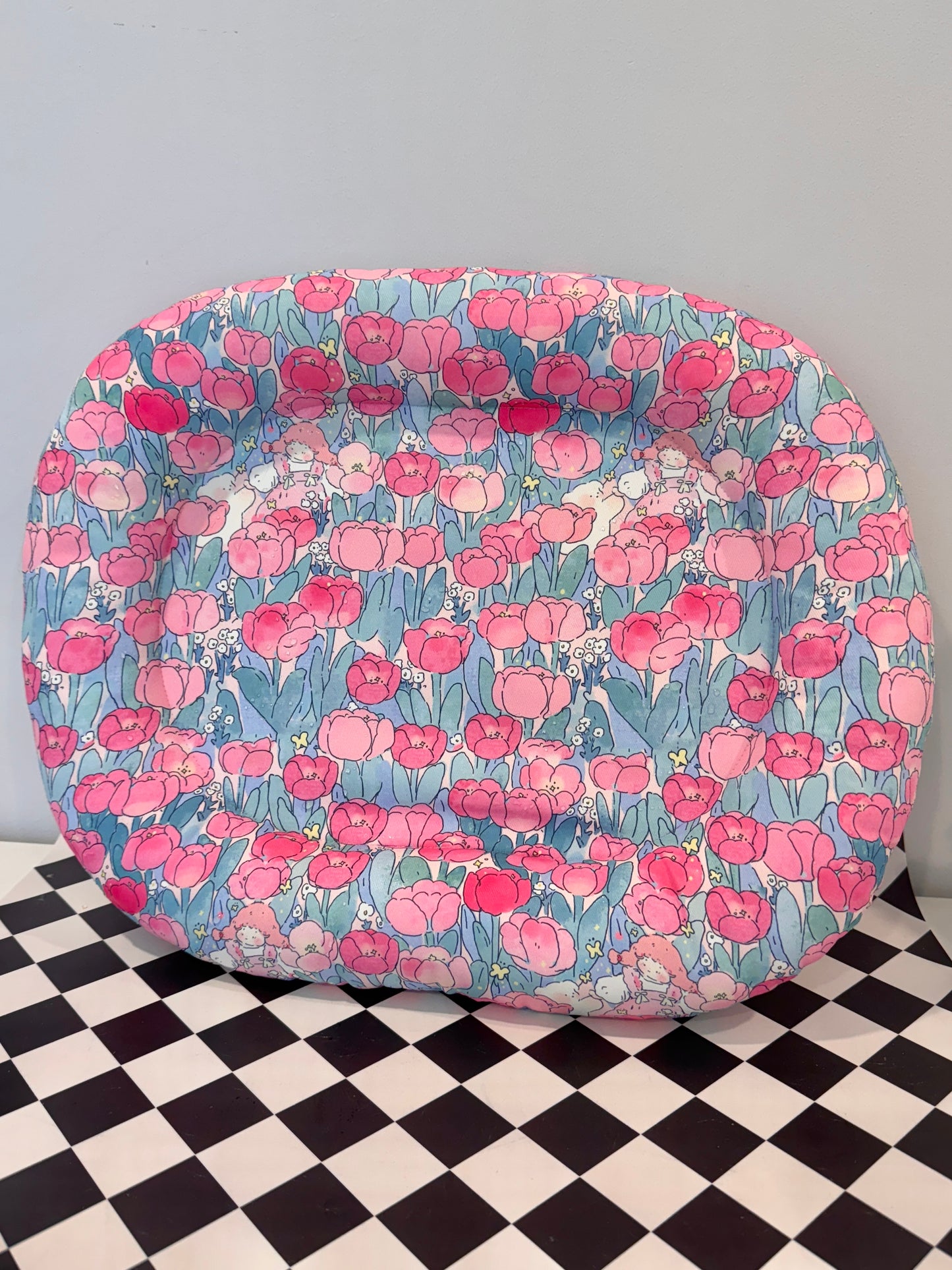 Waterproof Tulip bunny Bed, Large