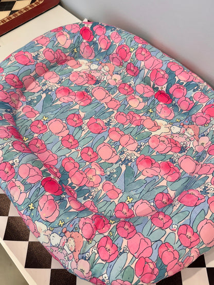 Waterproof Tulip bunny Bed, Large