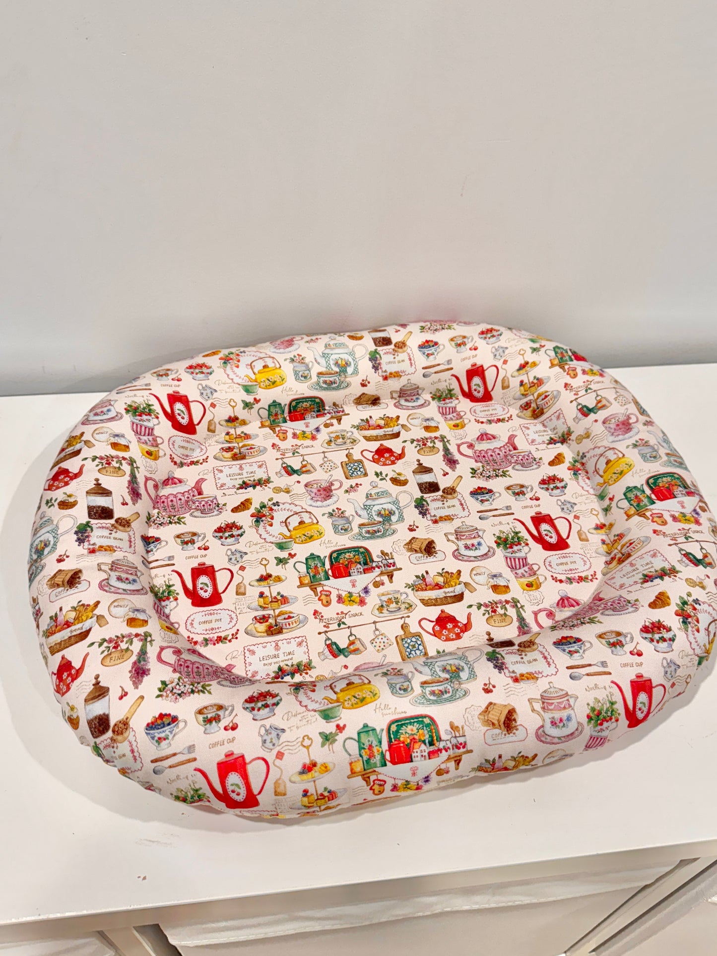 Afternoon tea bunny bed, Large